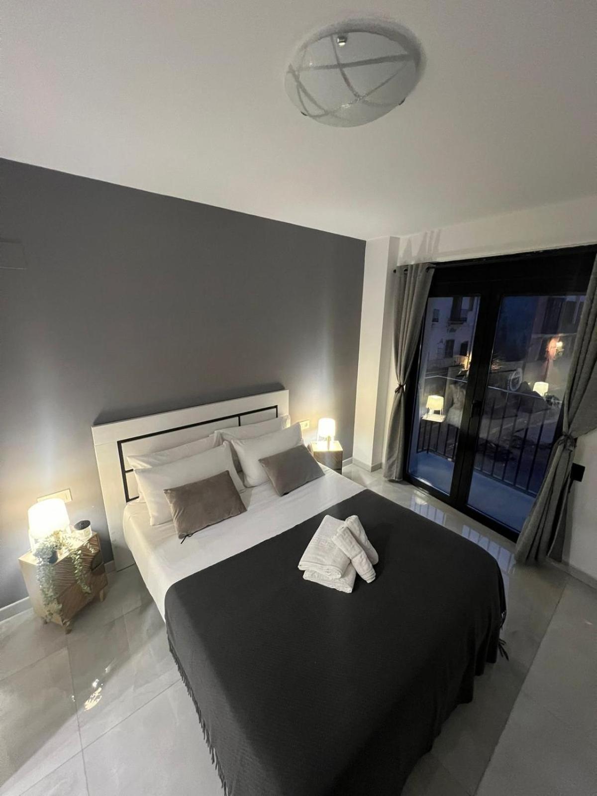 Veronica Center Room Валенсия Экстерьер фото