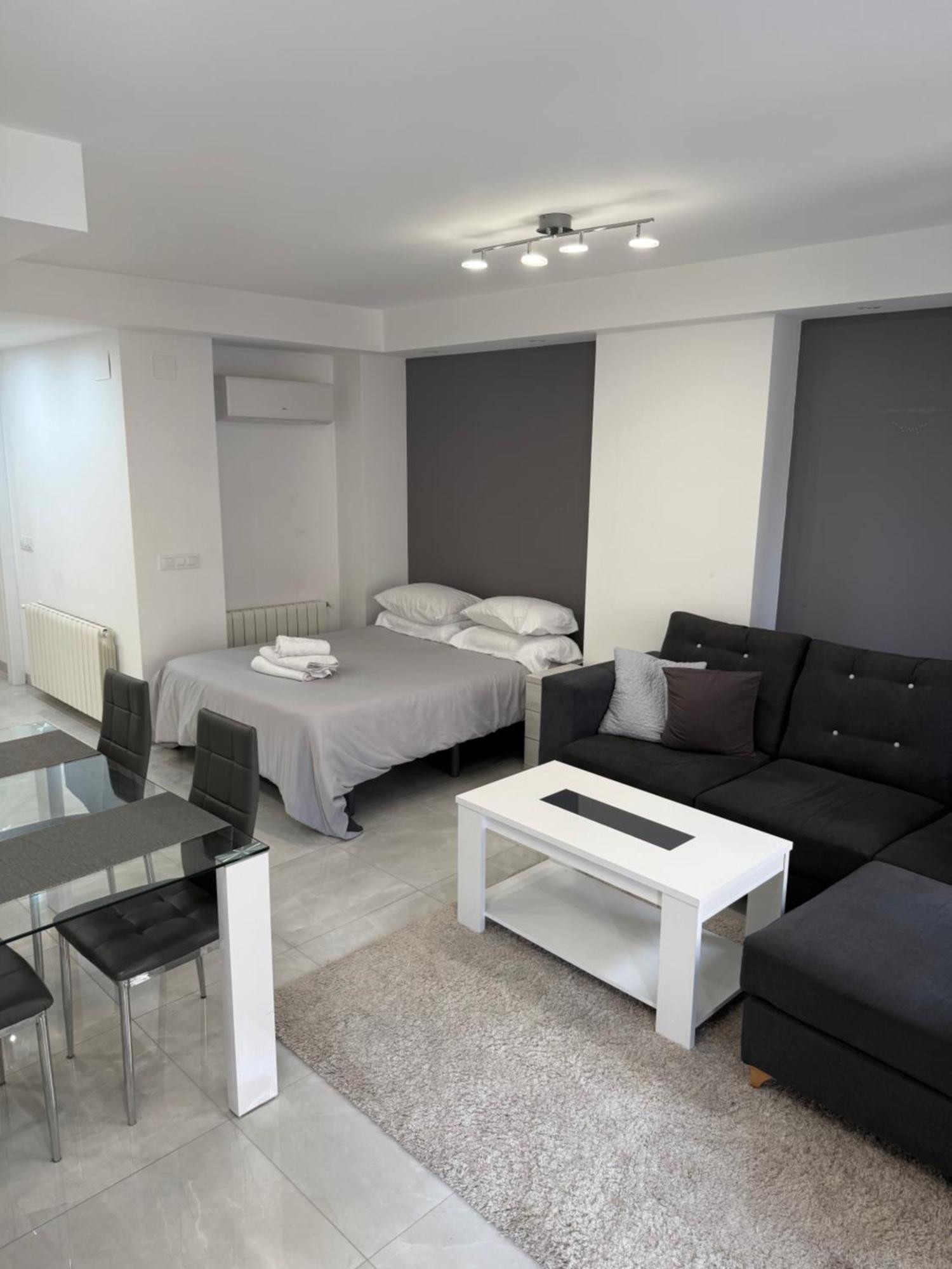 Veronica Center Room Валенсия Экстерьер фото